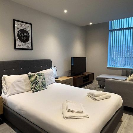 Modern Studio In Bracknell With Free Parking 외부 사진