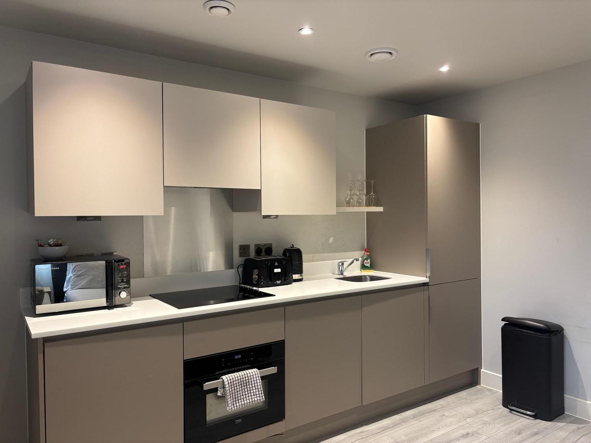 Modern Studio In Bracknell With Free Parking 외부 사진